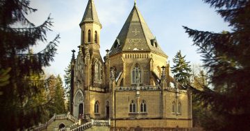 Schwarzenberská hrobka tvoří skvost pohřební architektury