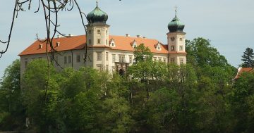 3 tipy na zámky, kde vás uvítají i po skončení sezóny