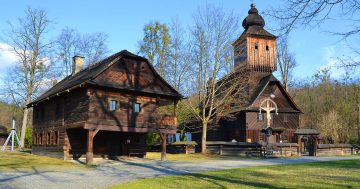 100 let Valašského muzea: Příběh skanzenu, který oživil tradice Valašska
