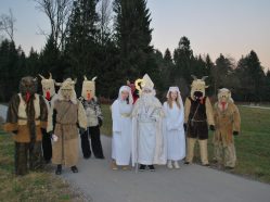 Slovinská tradice je velmi podobná české, čert se nazývá parkelj